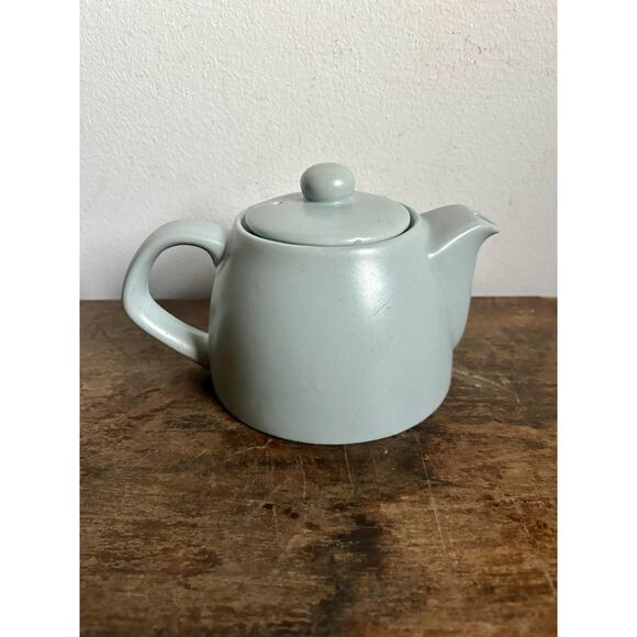 Vintage Ceramic Powder Blue Teapot | Tea Ware | I'm a Little Teapot - Picture 1 of 6
